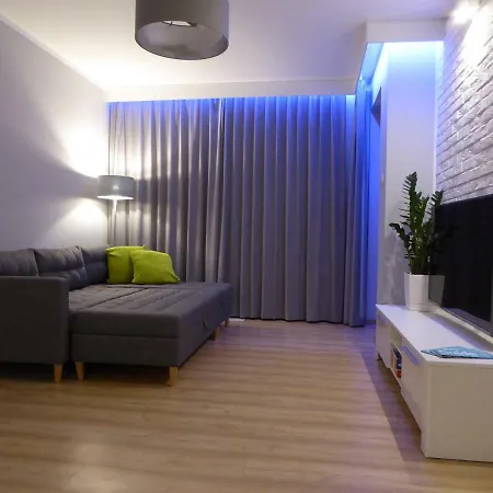 Grand De Luxe Solna