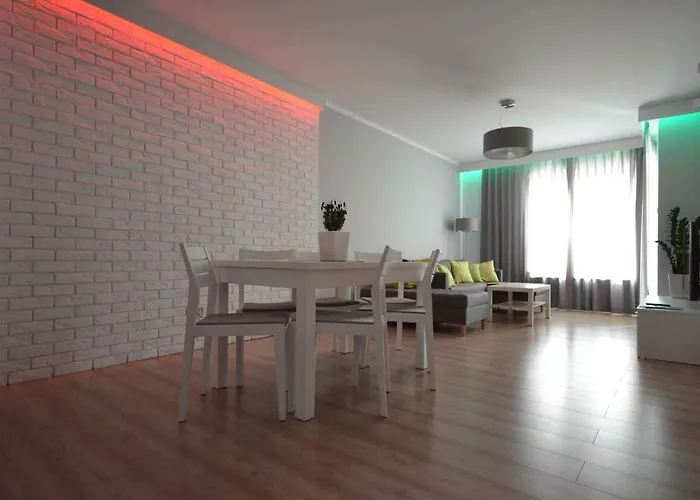 Grand De Luxe Solna Apartment